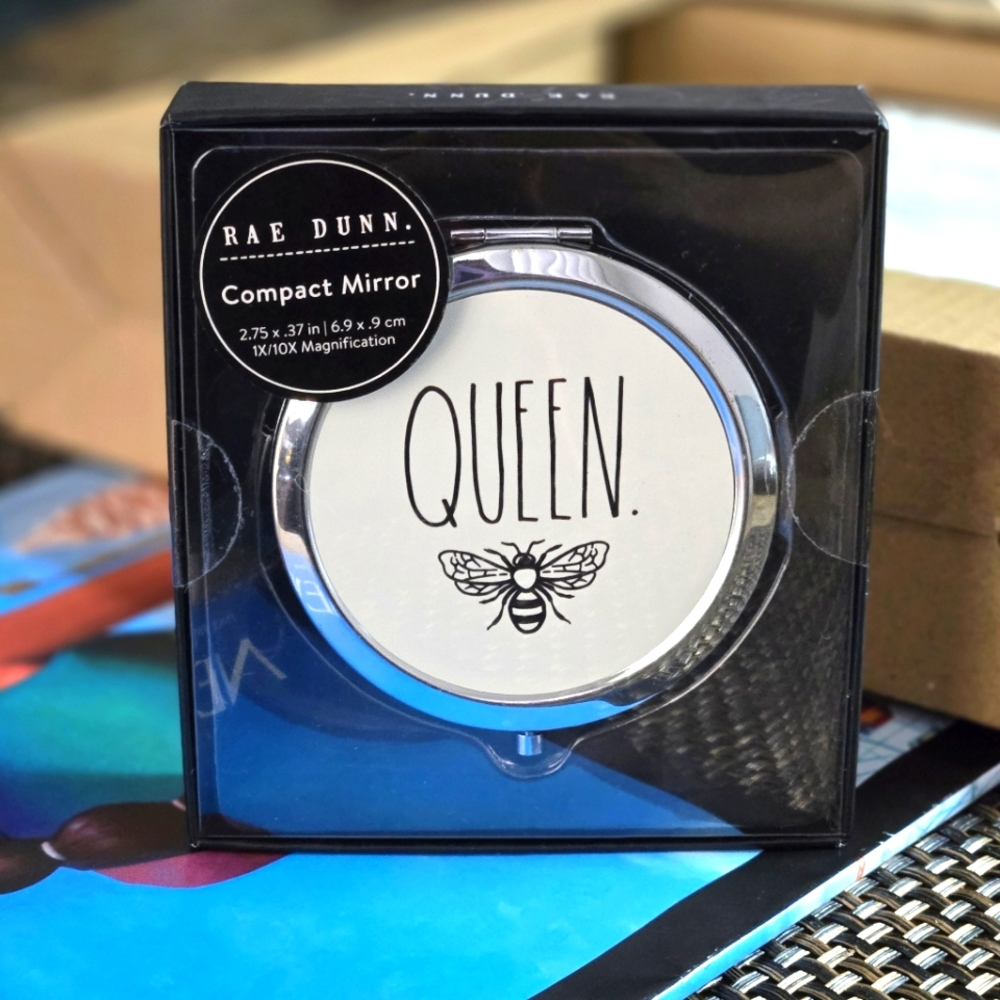 Rae Dunn Queen bee 🐝  Compact Mirror • NEW •